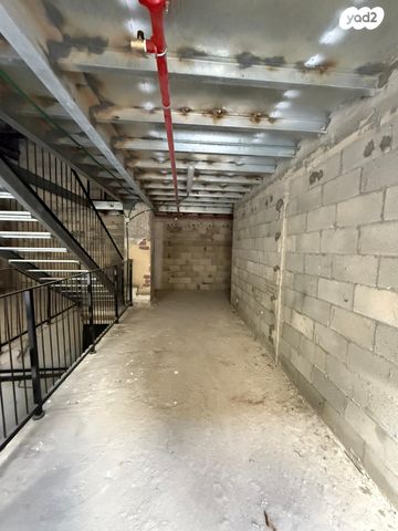 חנויות/ שטח מסחרי, חיפה