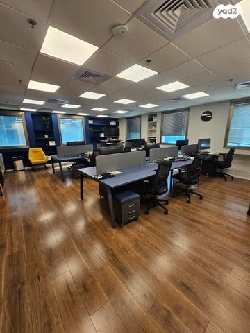 משרדים, תובל, בורסה, רמת גן