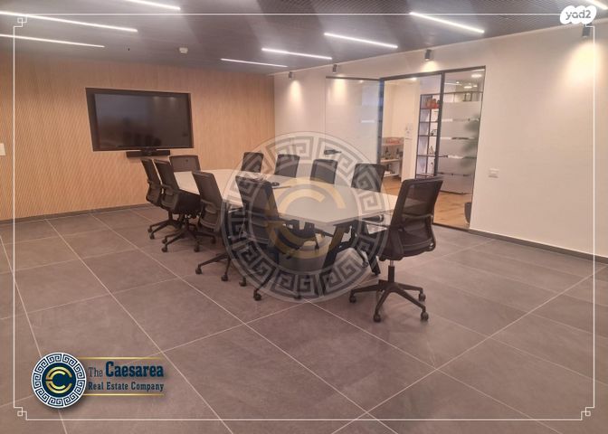 משרדים, קיסריה