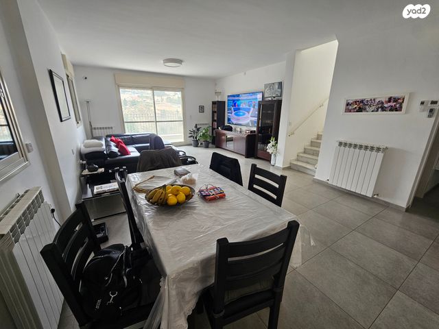 בית פרטי/ קוטג', הרב בנימין צביאלי 15, פסגת זאב, ירושלים