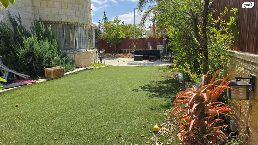 בית פרטי/ קוטג', האשל, צמח השדה, מעלה אדומים