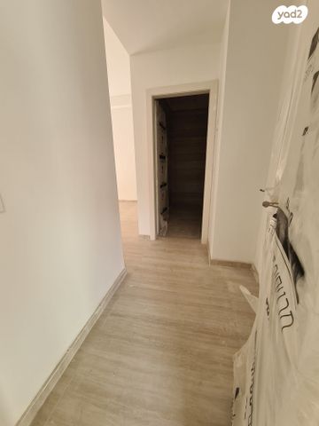 דירה, אסף, חרוזים, רמת גן