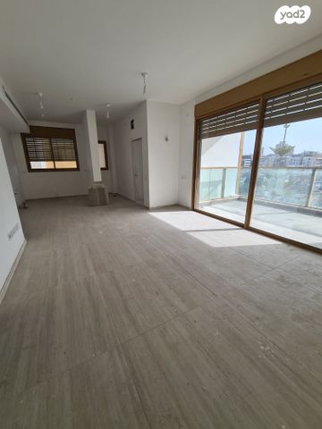 דירה, אסף, חרוזים, רמת גן