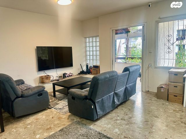 דירה, פועלים א, כפר סבא