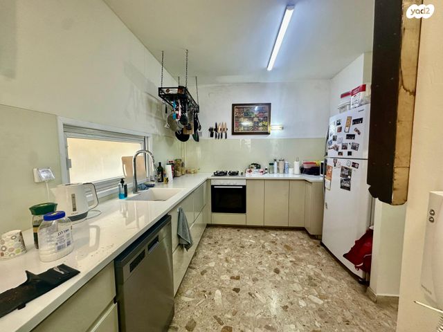 דירה, פועלים א, כפר סבא