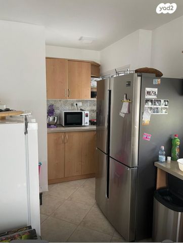 דירה, צור משה