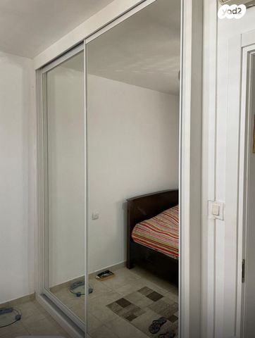 דירה, צור משה