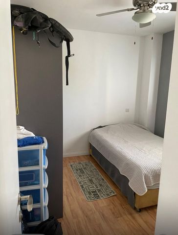 דירה, צור משה