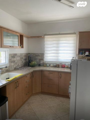 דירה, צור משה