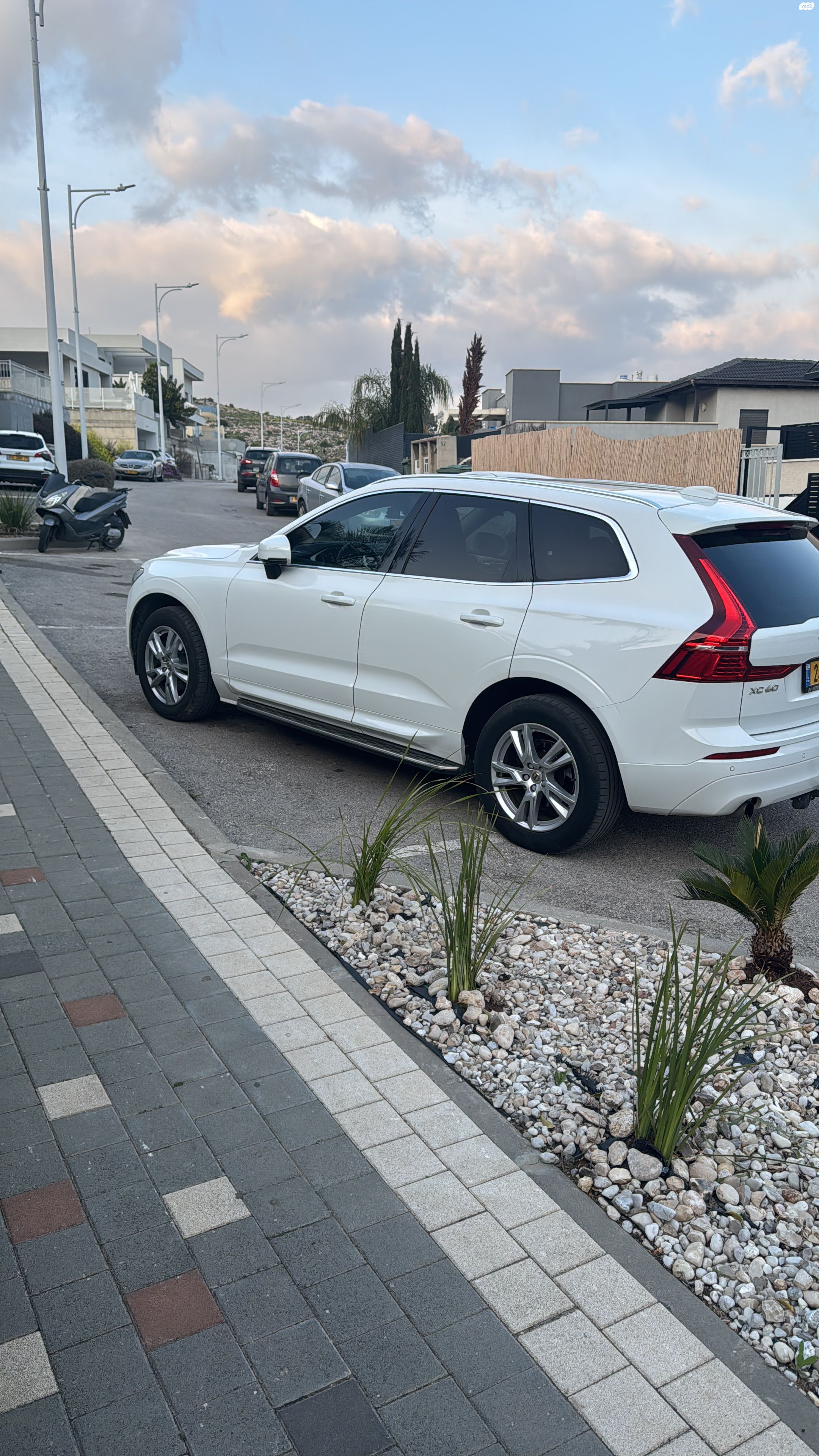 מודעת רכב וולוו XC60