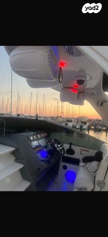 יאכטות - סירות מנוע