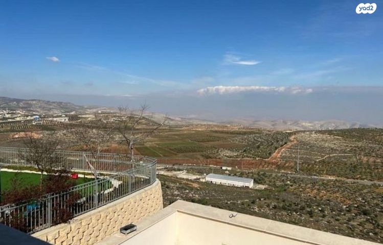 דו משפחתי, מגדלים, מגדלים, מגדלים