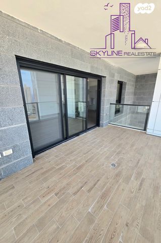 דירה, אמנון ליפקין שחק, נוף הטיילת, נתניה