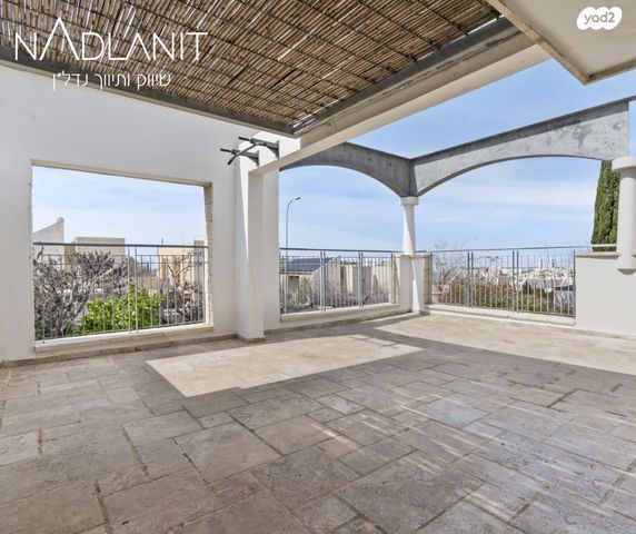 דו משפחתי, יהודה, מודיעין מכבים רעות