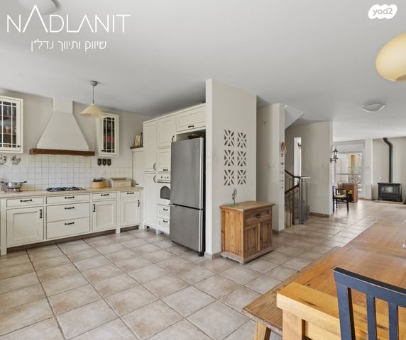 דו משפחתי, יהודה, מודיעין מכבים רעות