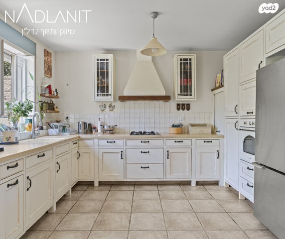 דו משפחתי, יהודה, מודיעין מכבים רעות