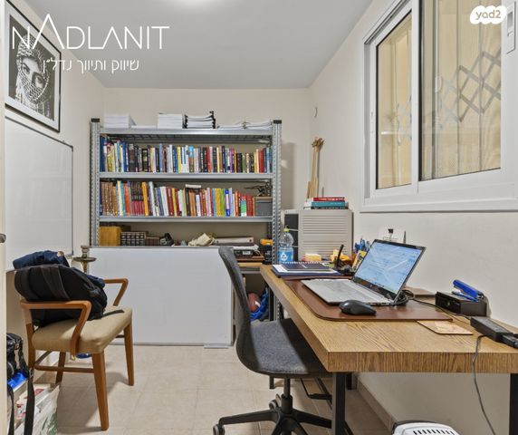 דו משפחתי, יהודה, מודיעין מכבים רעות