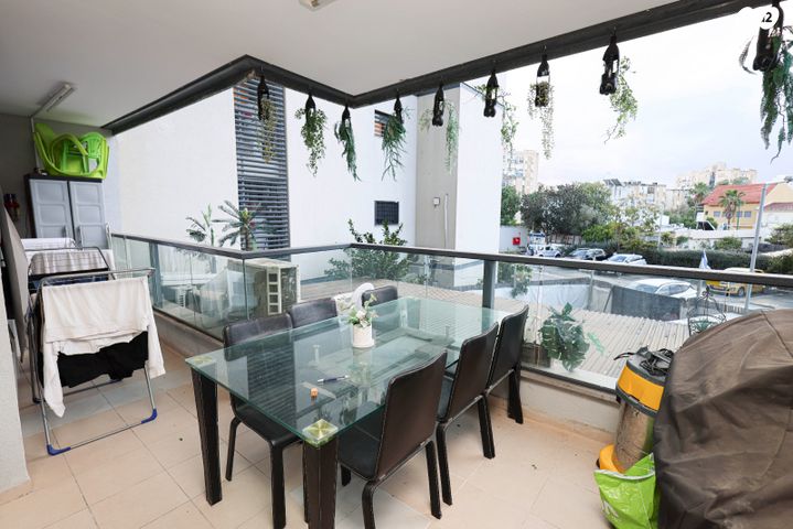 דירה, ש"י עגנון, קרית נורדאו, נתניה