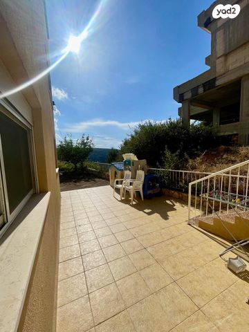 דו משפחתי, אסתר רבין, הוד הכרמל, דניה, חיפה