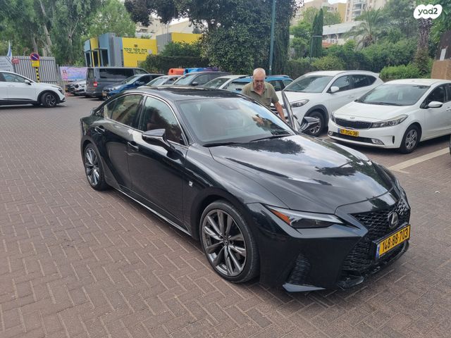 מודעת רכב לקסוס IS