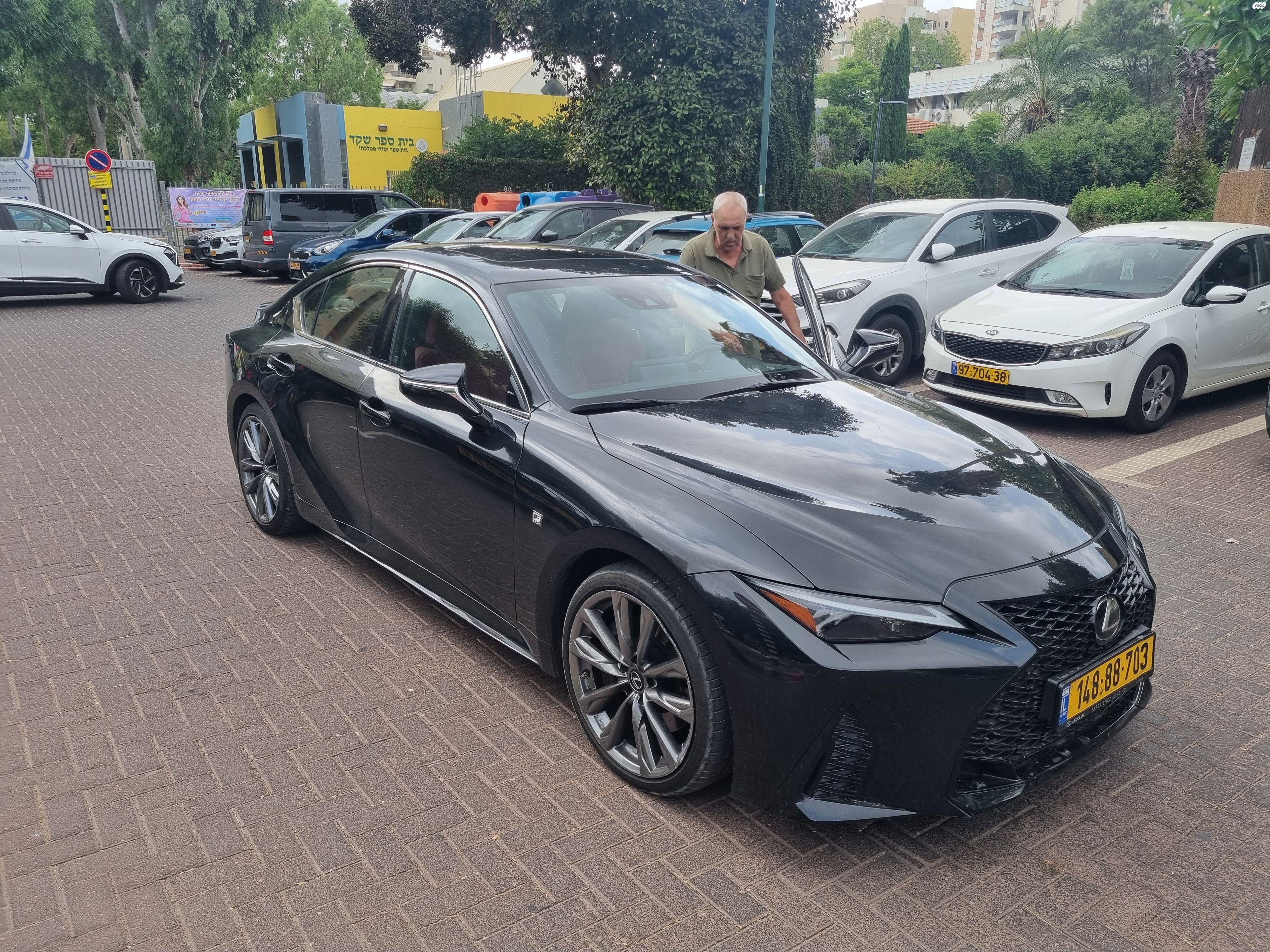 מודעת רכב לקסוס IS