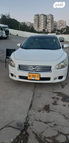 ניסאן מקסימה