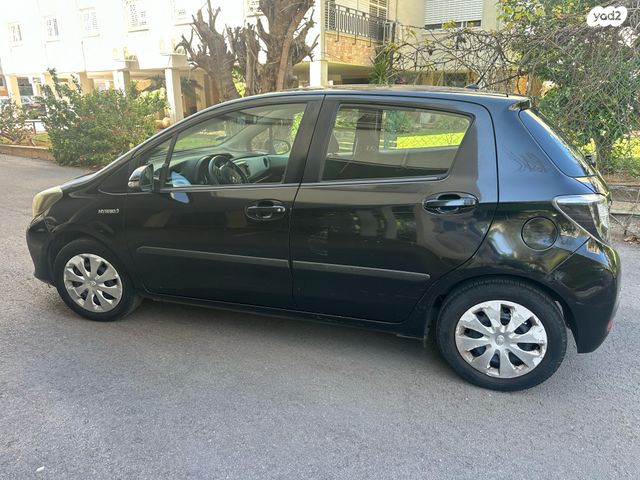 מודעת רכב טויוטה יאריס