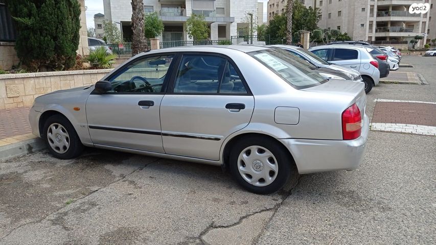 מודעת רכב מאזדה 323