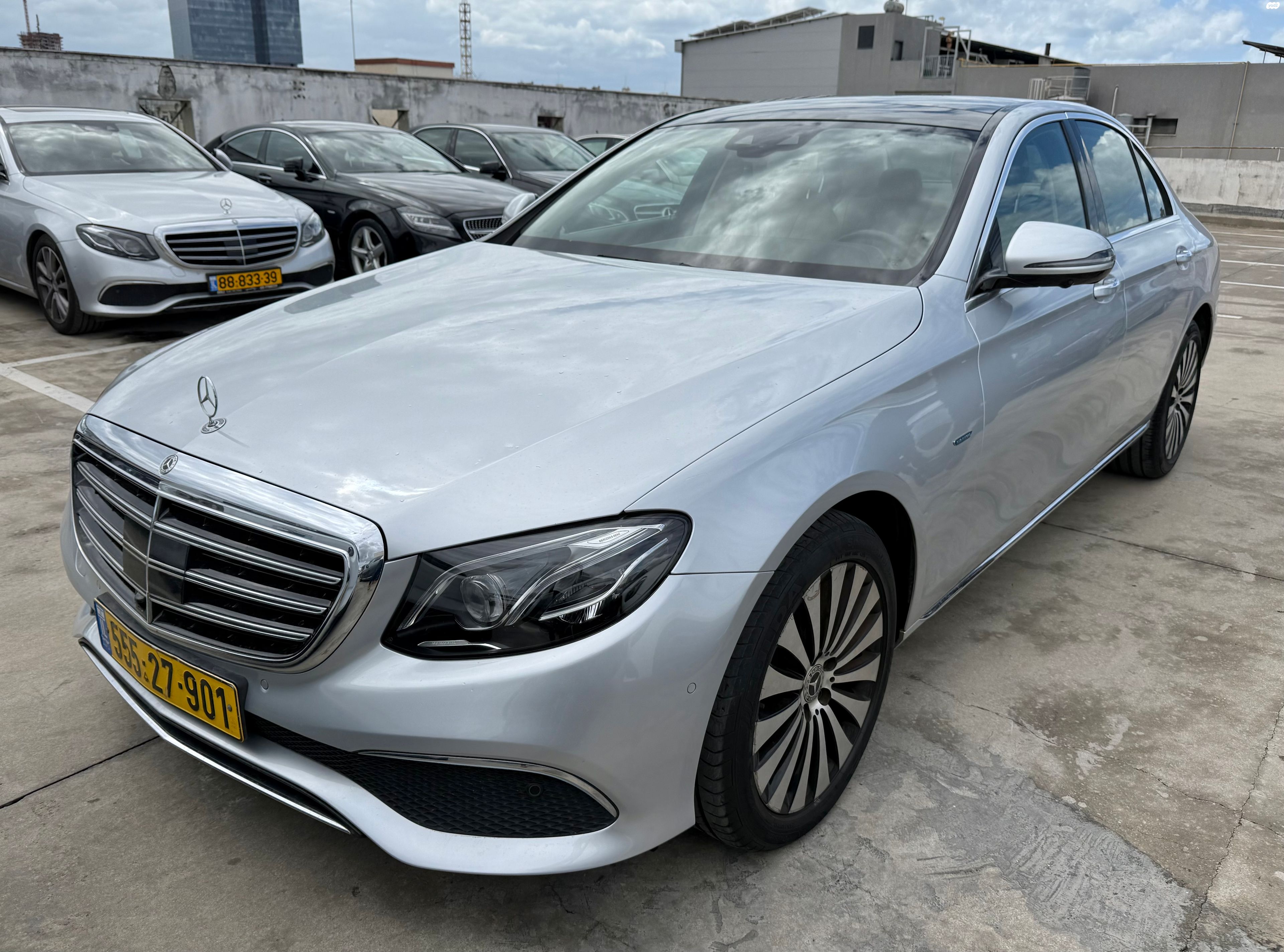 מודעת רכב מרצדס-בנץ E-class