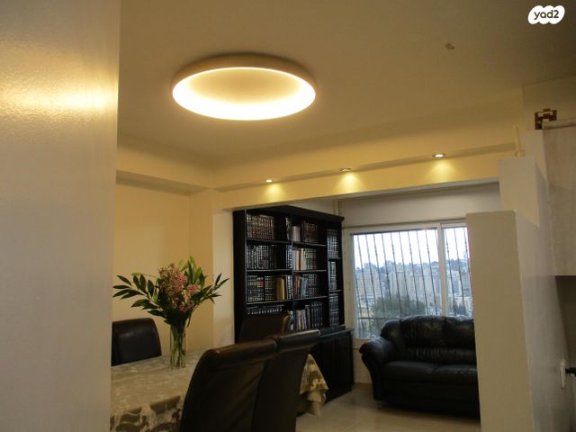 דירה, הרב חיים חביב 1, קרית היובל, ירושלים