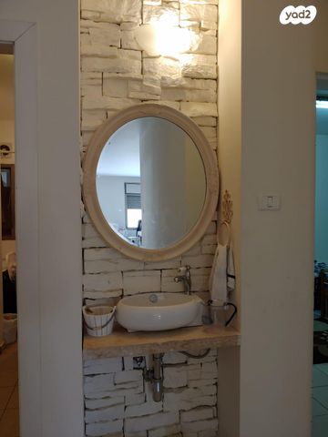 דירת גן, כנסת ישראל 1, אלון מורה, אלון מורה