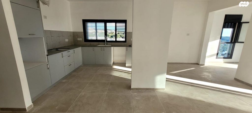 דירה, ליונל ווטסון 13, רמת בגין, חיפה