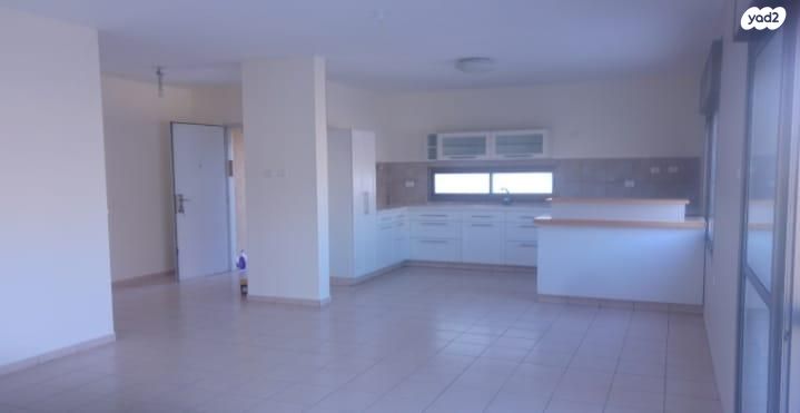 דירת גן, כנסת ישראל 1, אלון מורה, אלון מורה