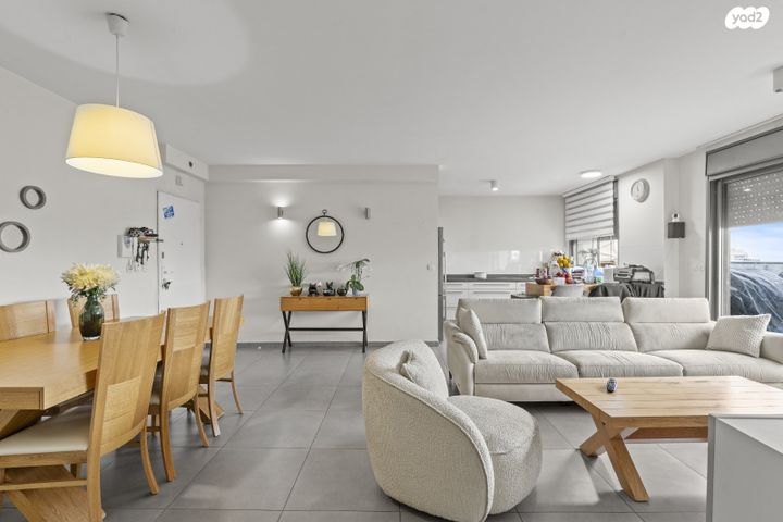 דירה, נעמי שמר, קרית אילון, חולון