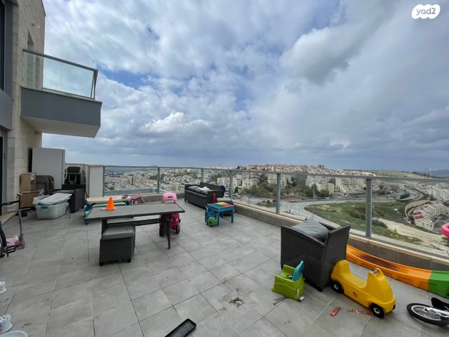 גג/ פנטהאוז, חגואל, נווה שמיר רמת בית שמש ה-1, בית שמש