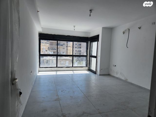 דירה, שדרות חיים וייצמן, צפון מערב מרכז העיר, נתניה