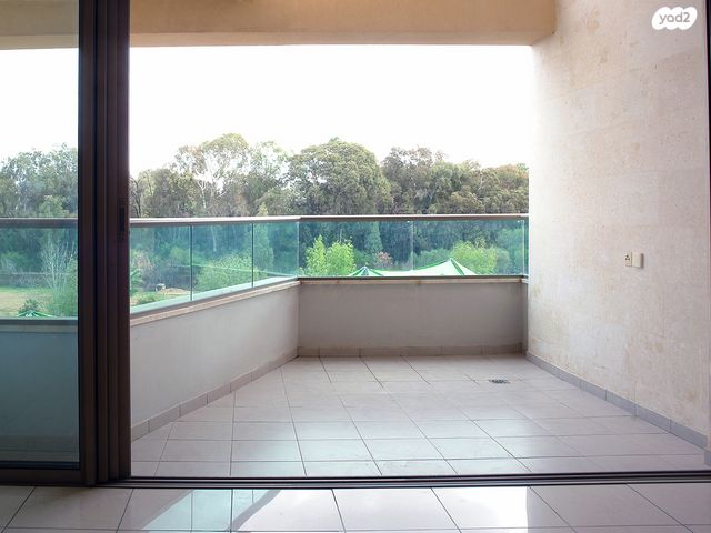 דירה, עינב, הרצליה הצעירה, הרצליה