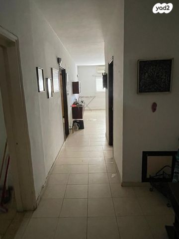 דירה, ארלוזורוב, שכונת חשמונאים, מרכז העיר א, רמת גן