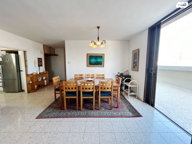 גג/ פנטהאוז, ברנשטיין, נווה הדרים, ראשון לציון