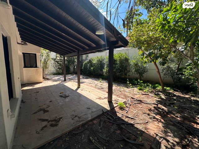 דו משפחתי, לח"י, הרצליה פיתוח, הרצליה