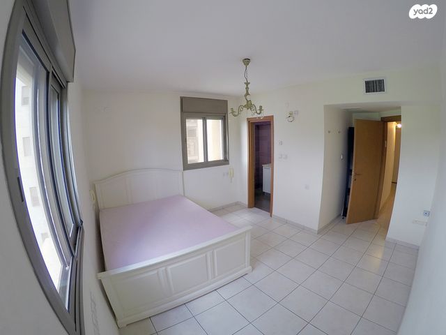 דירה, עינב, הרצליה הצעירה, הרצליה