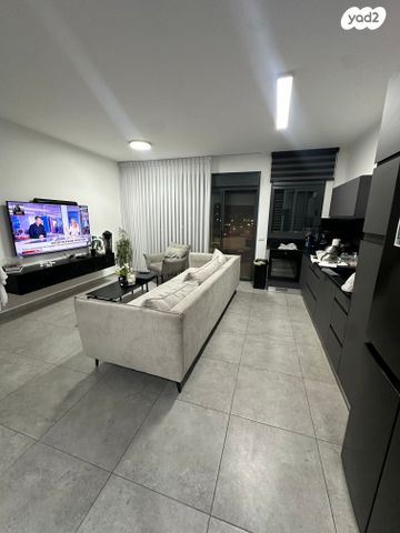 דירה, (עסיס (ענבים, עיר היין, אשקלון