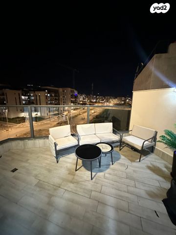 דירה, (עסיס (ענבים, עיר היין, אשקלון