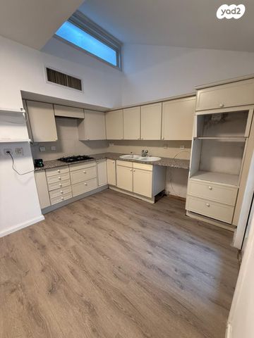 דו משפחתי, לח"י, הרצליה פיתוח, הרצליה