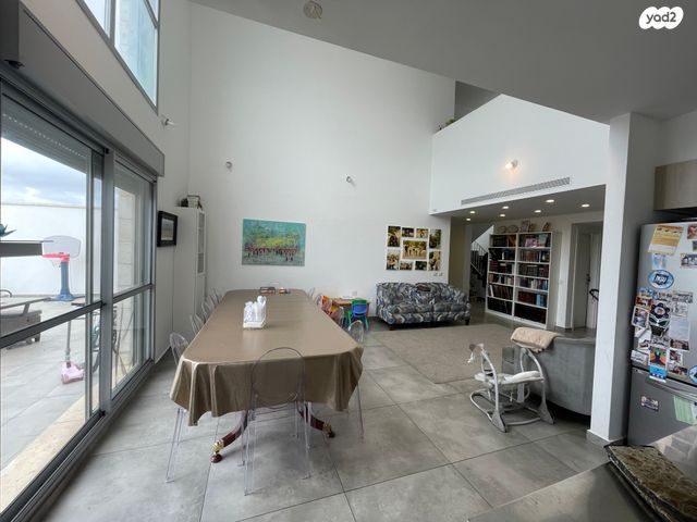 גג/ פנטהאוז, חגואל, נווה שמיר רמת בית שמש ה-1, בית שמש