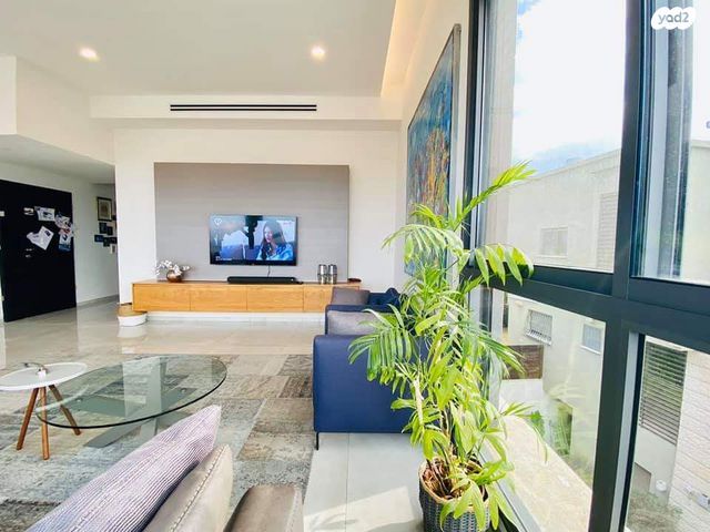 גג/ פנטהאוז, פול גוגן, גבעת טל, קרית אתא