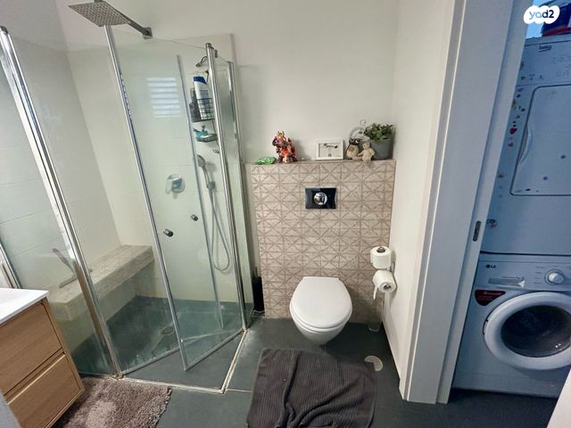 דירה, הרצליה