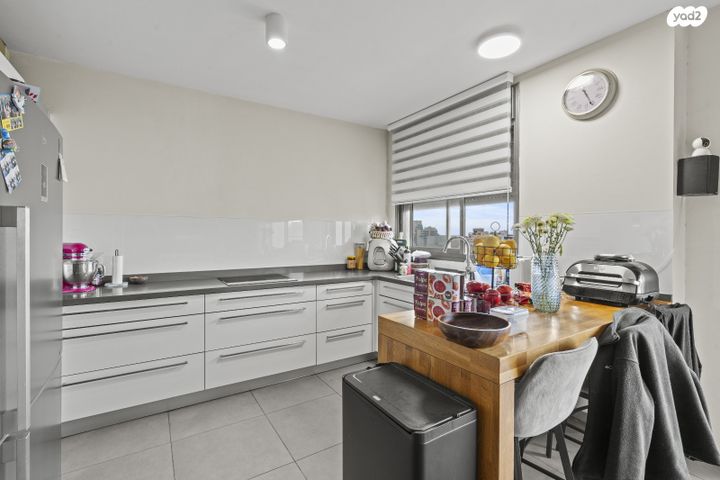 דירה, נעמי שמר, קרית אילון, חולון