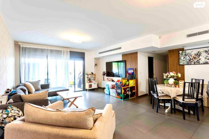 דירה, וילה דורי, שכונת הדגל, נס ציונה