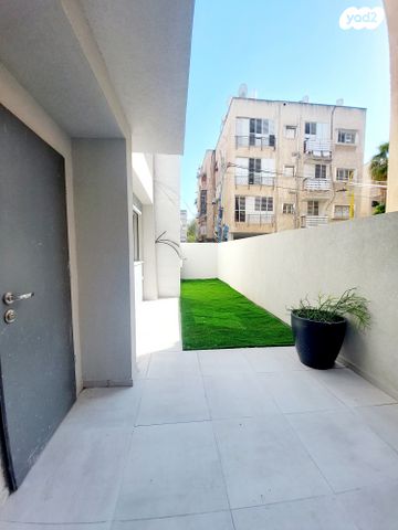 דירת גן, זלמן ארן, נאות רחל, חולון